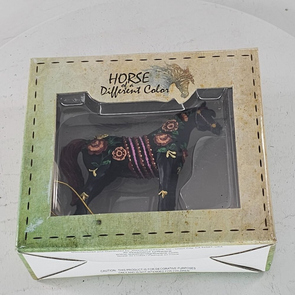 Westland Horse Of A Different Color Russian Folk Art Arabian Horse Figurine - Picture 5 of 6